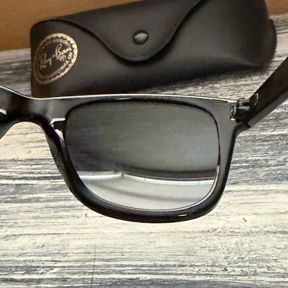 Ray-Ban‎ sunglasses and case